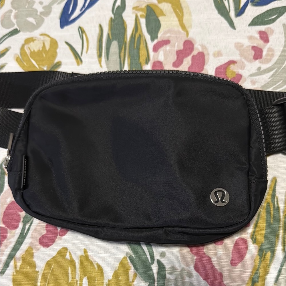 lululemon athletica Black Men's Bag